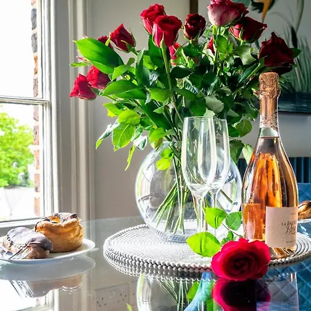 The Parlour At Dukes Townhouse *